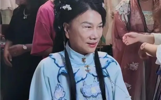 现身洛阳：董明珠体验汉服 造型画面太美引网友围观！