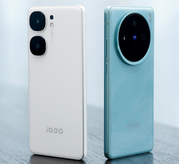 性能最强的安卓双芯旗舰！iQOO Neo9S Pro真机现身！-第1张图片